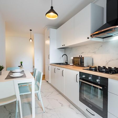 Papini'S Apartment -Apartment With Big Terrace ブカレスト エクステリア 写真