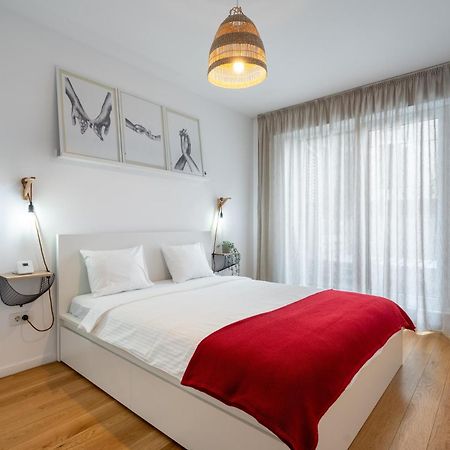 Papini'S Apartment -Apartment With Big Terrace ブカレスト エクステリア 写真